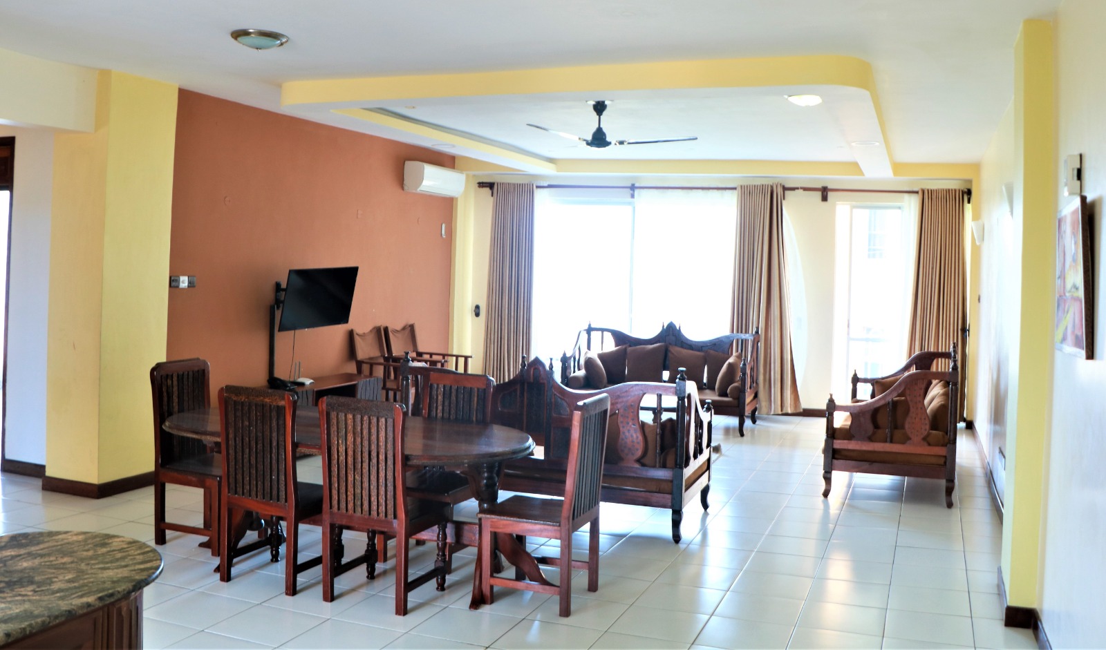 Spacious 2 bedroom beachfront in Mombasa-Malindi R. Affordable furnished Hotel for vacation in Nyali Road | Zuru Life Africa