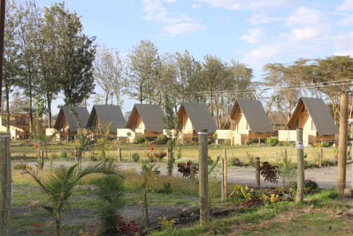 Comfortable vacation cabin near Lake Naivasha. Affordable furnished Condo for vacation in Karagita | Zuru Life Africa